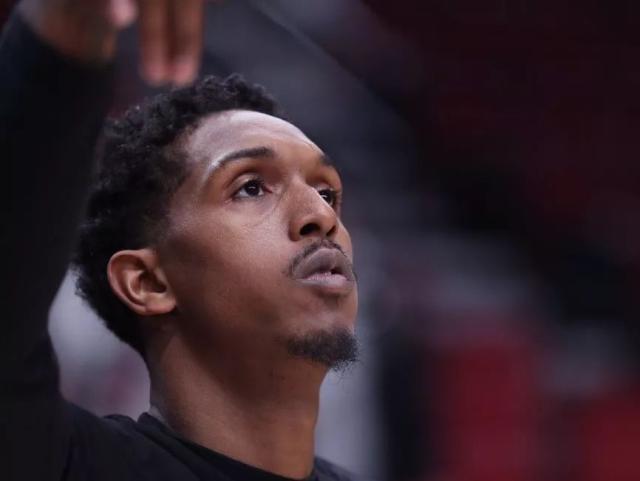 齐沃：我把自己放在最后一位；我们无需再质疑恩里克和迪乌夫（齐沃：我将自己置于最后，无需再质疑恩里克与迪乌夫）