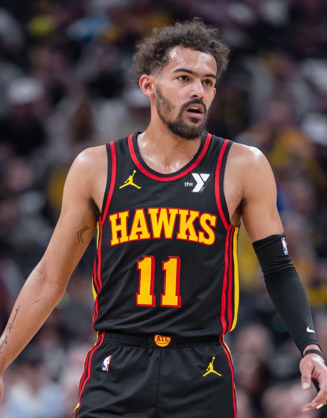 TA：图赫尔战术实验喜忧参半，贝林厄姆主导进攻渐入佳境（TA：图赫尔战术调整成效参差，贝林厄姆引领进攻日趋成熟）