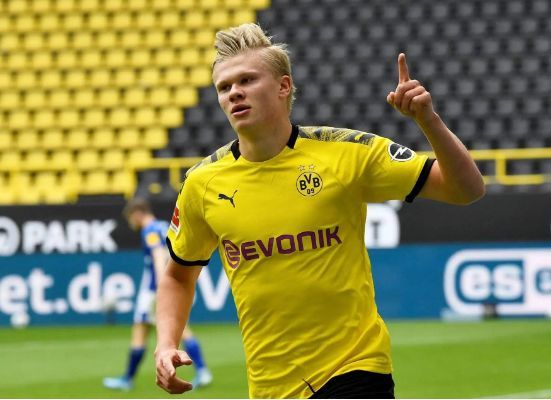 侯森：真不想看到一次次从门里捡球了；我们离不了球迷的支持（侯森：不愿再频繁从网中捞球，我们离不开球迷的支持）