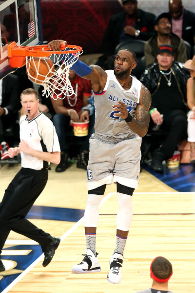 西多夫：当球员因任何原因感到受伤时，俱乐部应该迈出第一步（西多夫：球员不论何种原因受伤，俱乐部应率先采取行动）