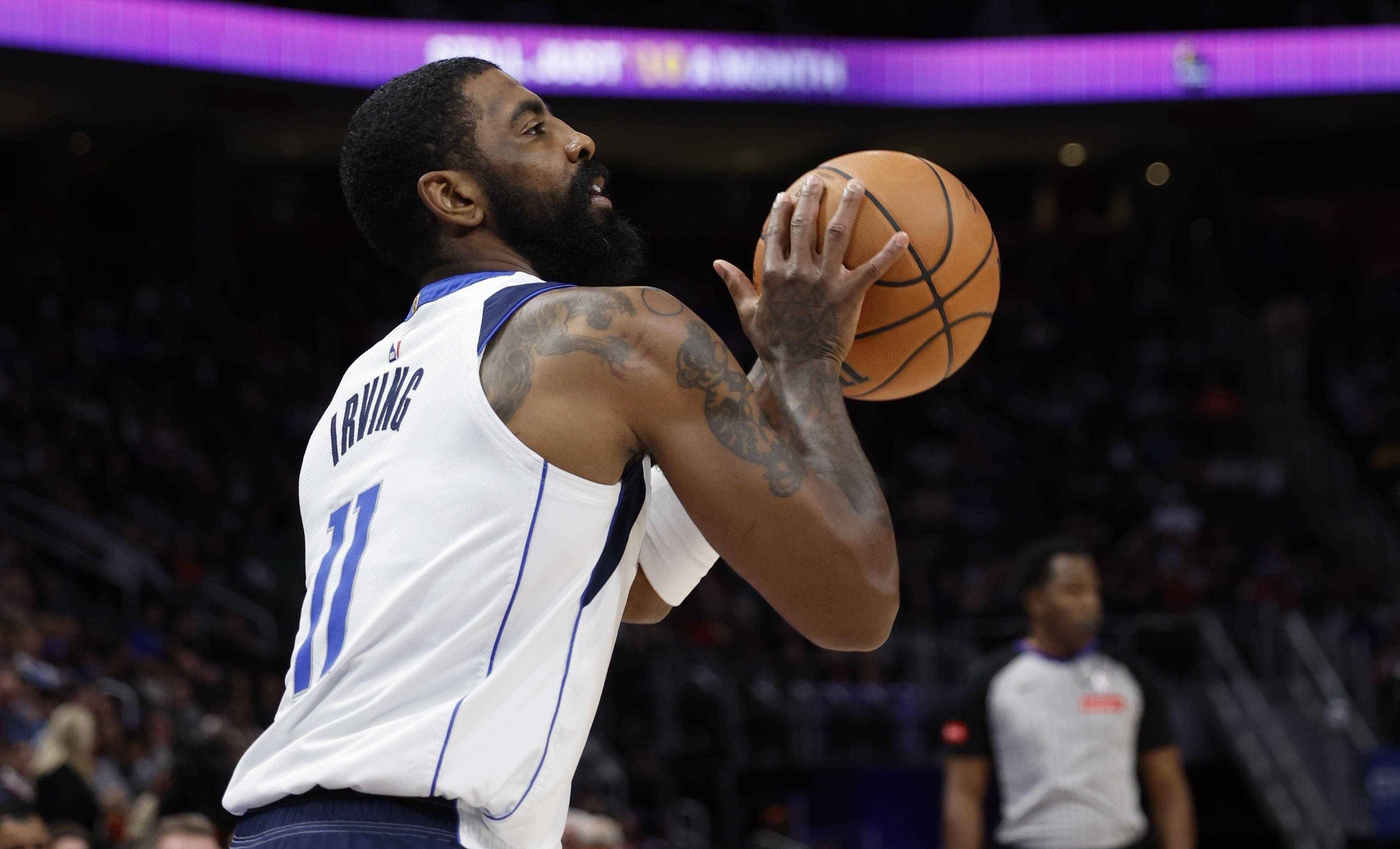 湖人詹姆斯关键三分锁定胜利（詹姆斯命中关键三分，湖人锁定胜局）